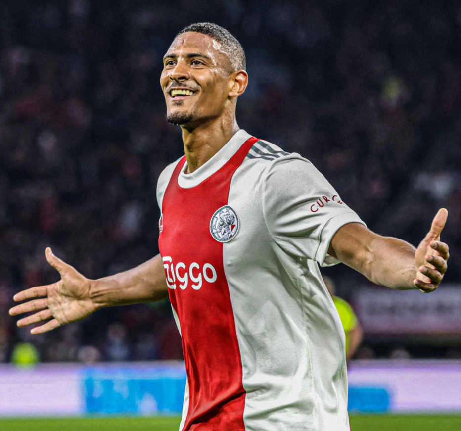 她不仅拥有 她不仅拥有