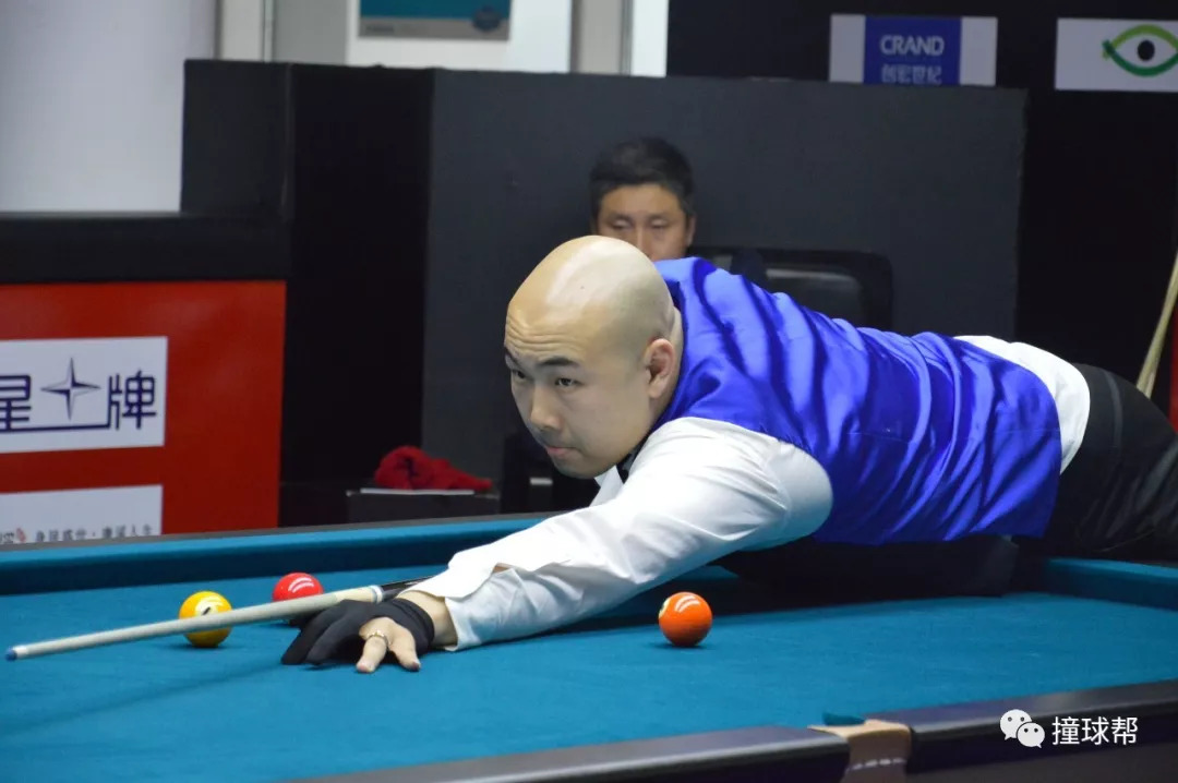 转会市场的 转会市场的